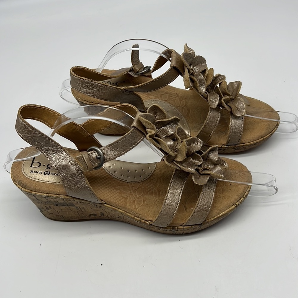 b.o.c Gold Metallic Leather Sandals with Cork Wedge Heel size 7 - Picture 2 of 10